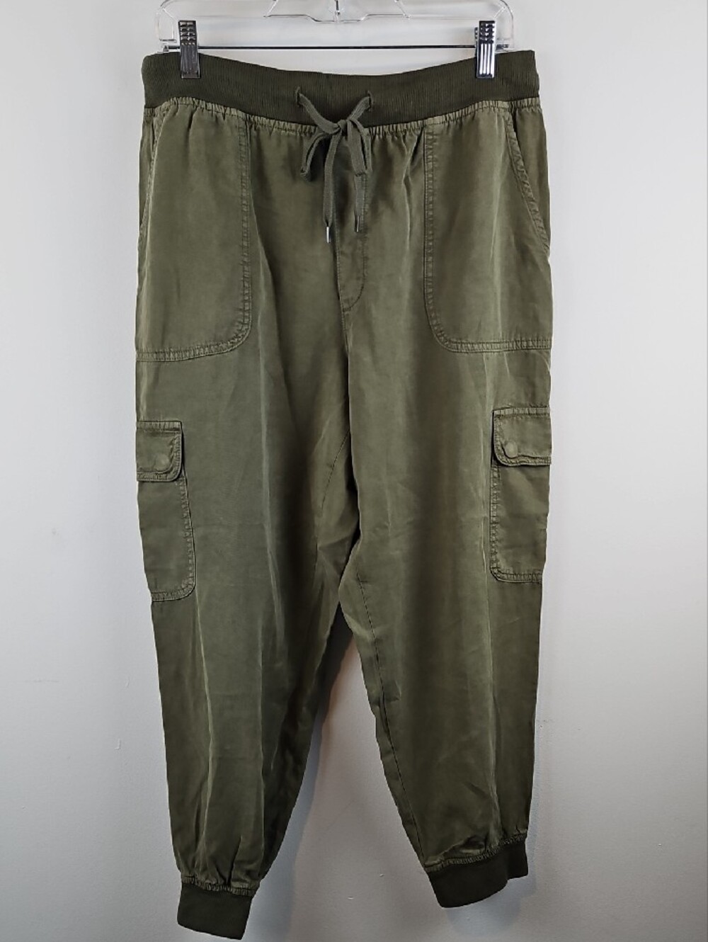 American Eagle Outfitters Olive Green Lyocel Drawstring Joggers Size Large Short